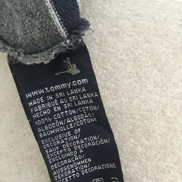 Stylish Tommy Hilfiger Men's Polo Shirt - Picture 6 of 6